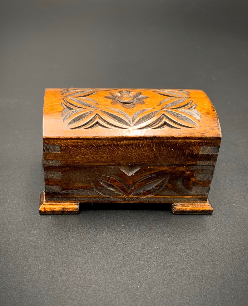 Woodcarving jewellery box Jewellery Box