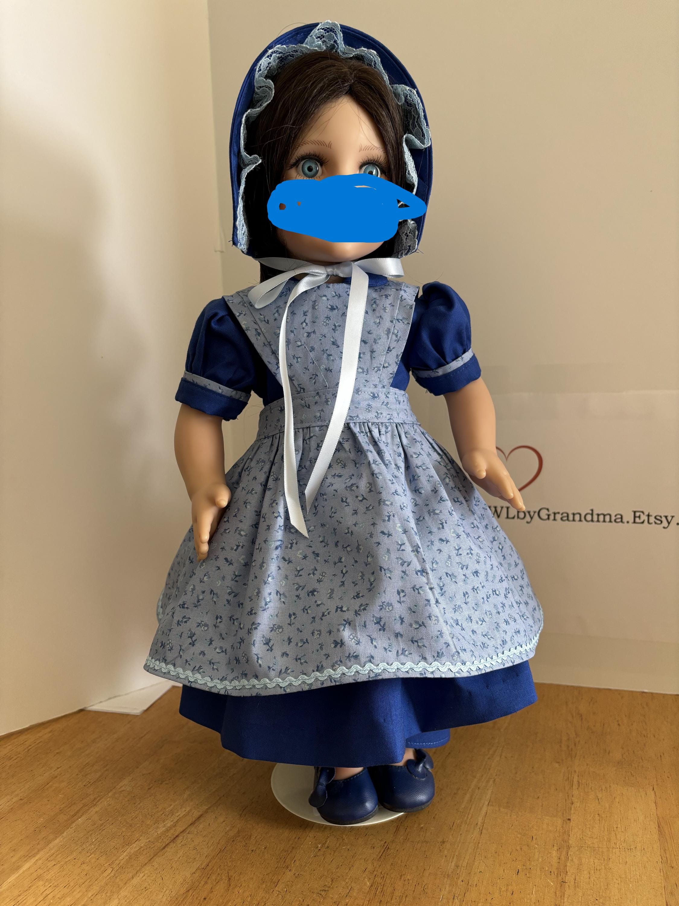 Conjunto de CINCO piezas para 18 pulgadas. Incluye vestido con peplum, delantal, gorro, pantalones y zapatos. Se adapta a la mayoría de las muñecas de 18 pulgadas similares a American Girl.
