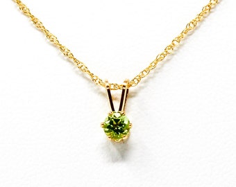 Dainty Peridot Pendant Necklace - 14kt Gold Fill Pendant - Gemstone Jewelry - Peridot Pendant - Crystal Jewelry - August Birthstone Pendant