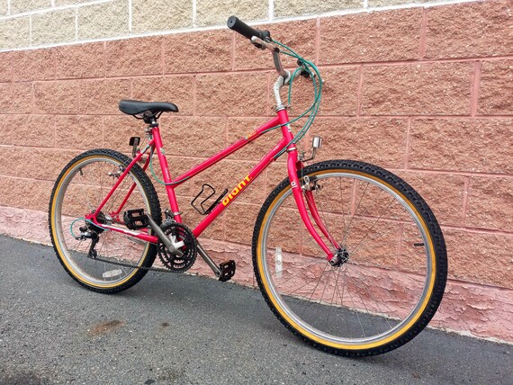 Vintage Giant Rincon Mountain Bicycle 