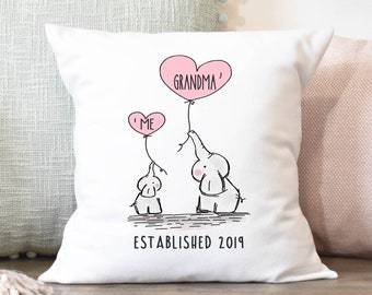 New Grandma Gift, Grandparent Pregnancy Announcement Grandparent, Soon To Be Grandma, Baby Reveal Ideas, Promoted To Grandma Throw Pillow