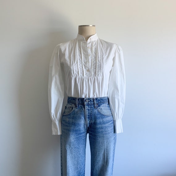 Vintage White Cotton Romantic Victorian Revival Bl