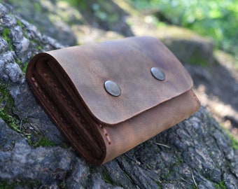 Handmade Leather Wallet: Minimalist Coin Purse for Women