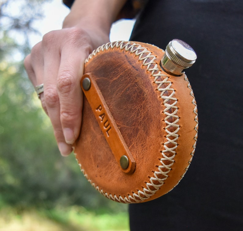 Personalized leather hip flask, Leather round flask, Camping Flask, Groomsmengift, Mountain flask , Outdoor Flask, Rustic flask, Saddle Tan