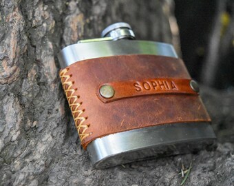 Personalized Leather Flask – Gift for Him (5 oz)