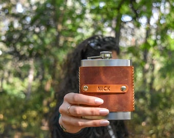 Personalized Leather Whiskey Flask (5–7 oz)