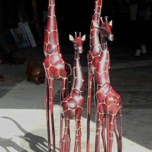 Fine Art Dark Brown Olive Wood Gouged Giraffe standing figurine. Tall Zimbabwean Carved Art Sculpture. Home/office Christmas Gifts decor