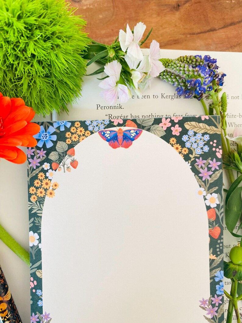 Back Yard Garden Notepad A6 to Do List Floral Planner Desk Pad for ...