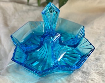 Diadème de l'Indiana vintage en verre bleu Art déco pyramide à poignées plat à relish en 4 parties
