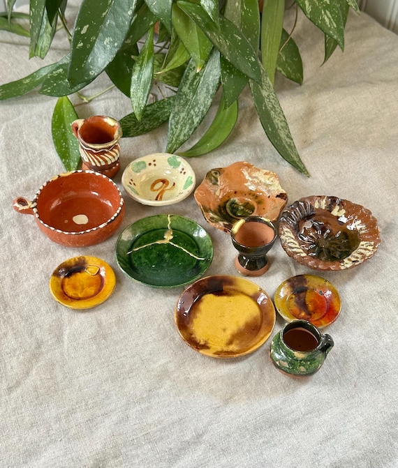 修復されたヴィンテージミニチュアメキシコ陶器セット：金継ぎ民芸品 