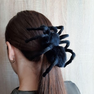 Spider Hair Clip Insect Cosplay Hairclip Tarantula Hairpin Gothic Jewelry Accessories Pin Morticia Addams Goth Bugs Bug black