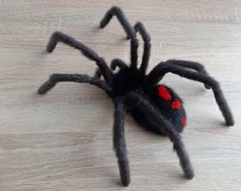 Black Widow Spider Witch Plush Pet Realistic Art Doll Macabre Art Prank Spider Entomology Gift Posable Art Doll