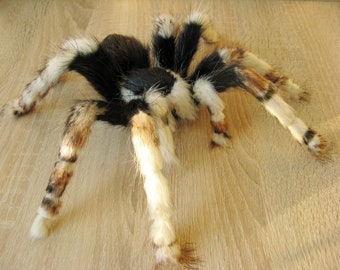 Leopard Tarantula Faux Taxidermy Oddity Soft Mount Spider Fake Insect Curiosities Stuffed Plush Toy Realistic Animal