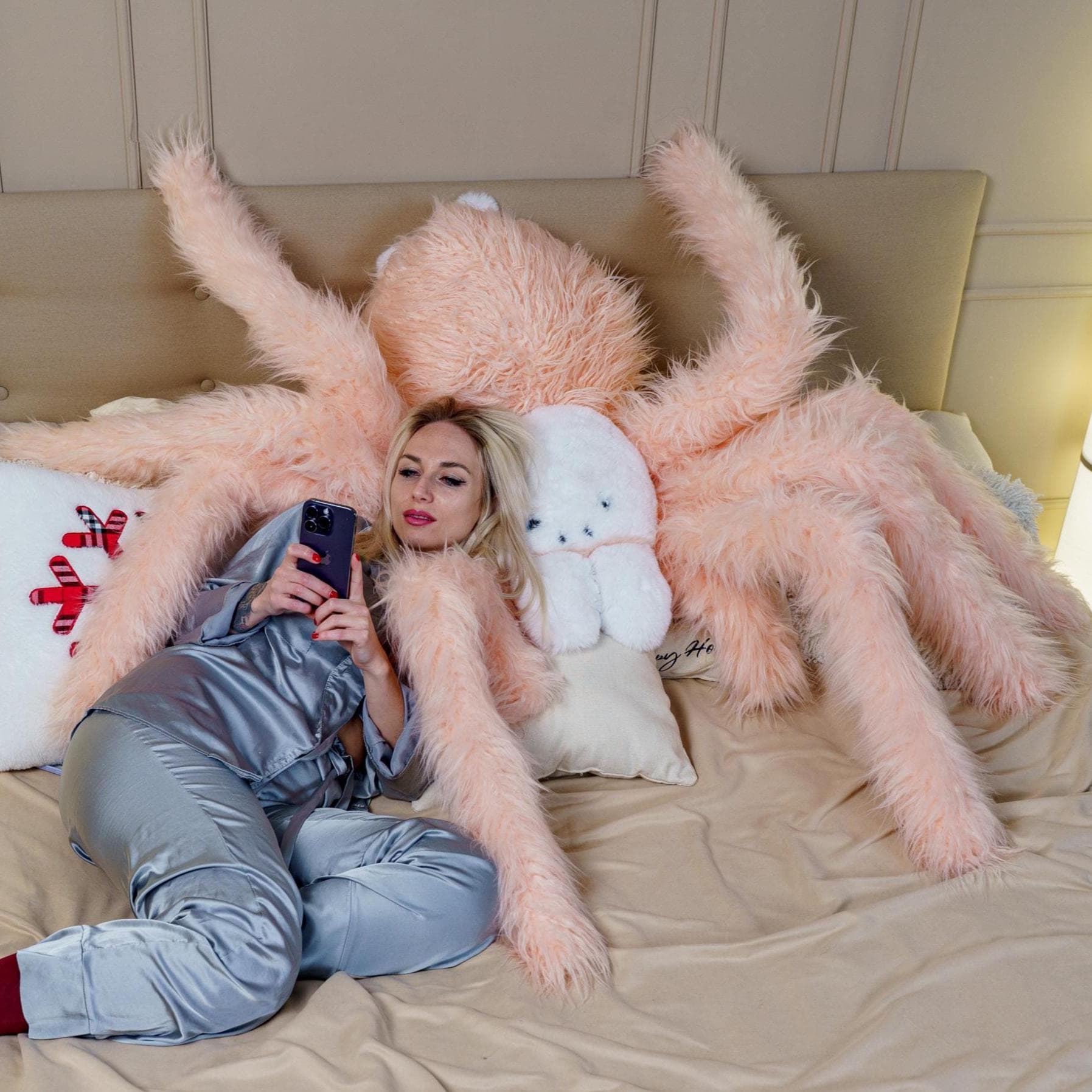 ブラックスパイダーの睡眠用ぬいぐるみ、ハロウィン用ぬいぐるみ