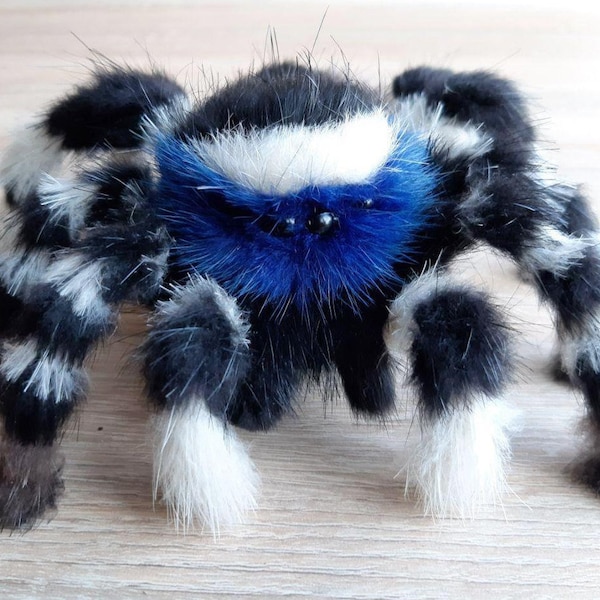 6" Jumping Spider Maratus Personatus Art Doll Cute Spider Fluffy Spider Posable Art Doll Peacock Spider Blue