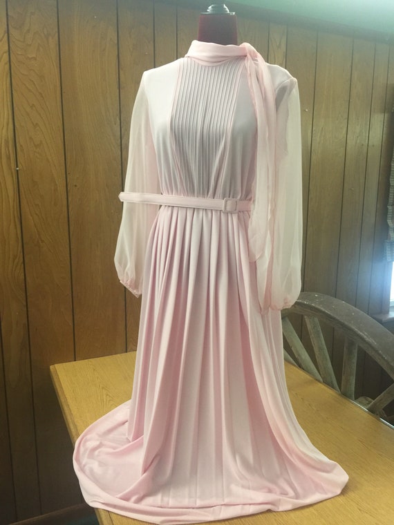 Perfectly Pink! Beautiful vintage maxi dress M/L.