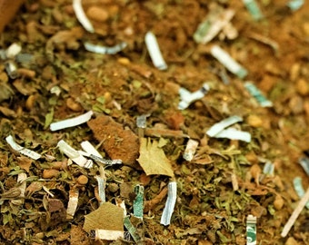 Polvo para el dinero: preparado con hierbas, dinero triturado y más para atraer dinero y prosperidad. Cargado con mantras de prosperidad.