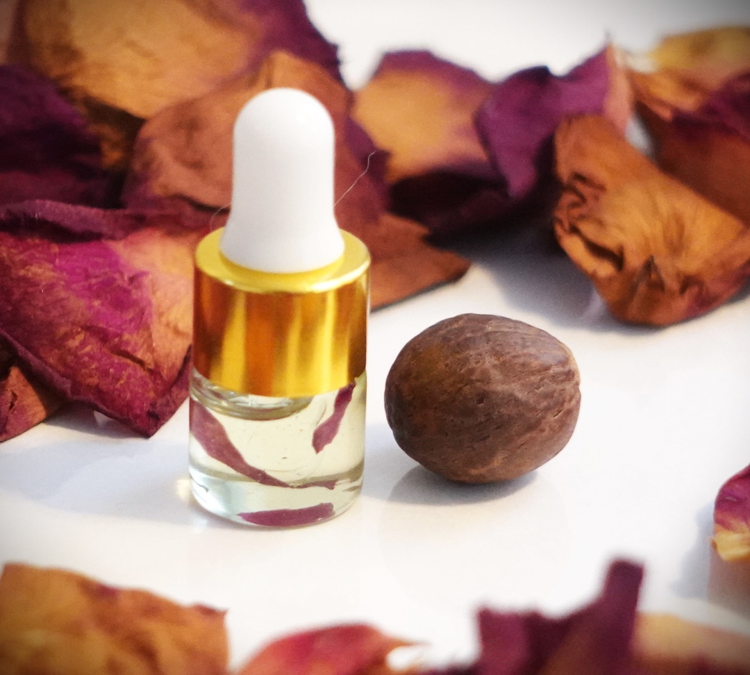 Love Extract LOVE Nutmeg Seed With Love Oil for Love, Luck in Love and Healing for ...