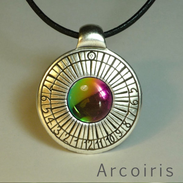 Syrian Solar Clock Pendant, Sundial Necklace, Sonnenuhr Halskette, Cadran Solaire, Neugieriger Schmuck, Curious Jewelry, Bijoux Curieux