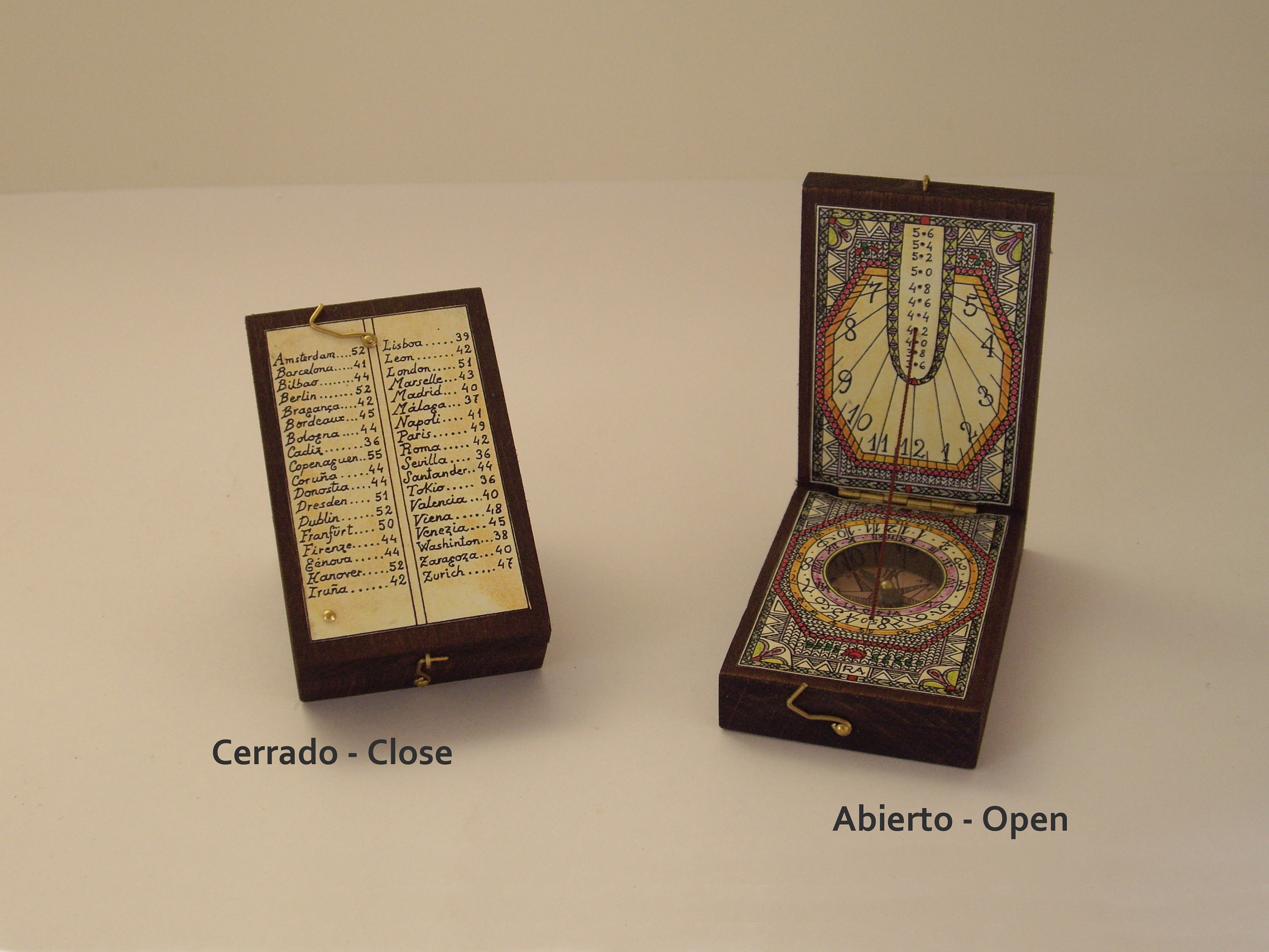 Wooden Sundial Diptych with Compass for Orientation. Reproduction of an 18th-century Florentine Clock. Astronomy Collection.