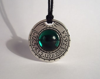 Saturn Pendant Sundial with a variety of colors for young people. Sonnenuhr Saturn, Sundial Saturn.