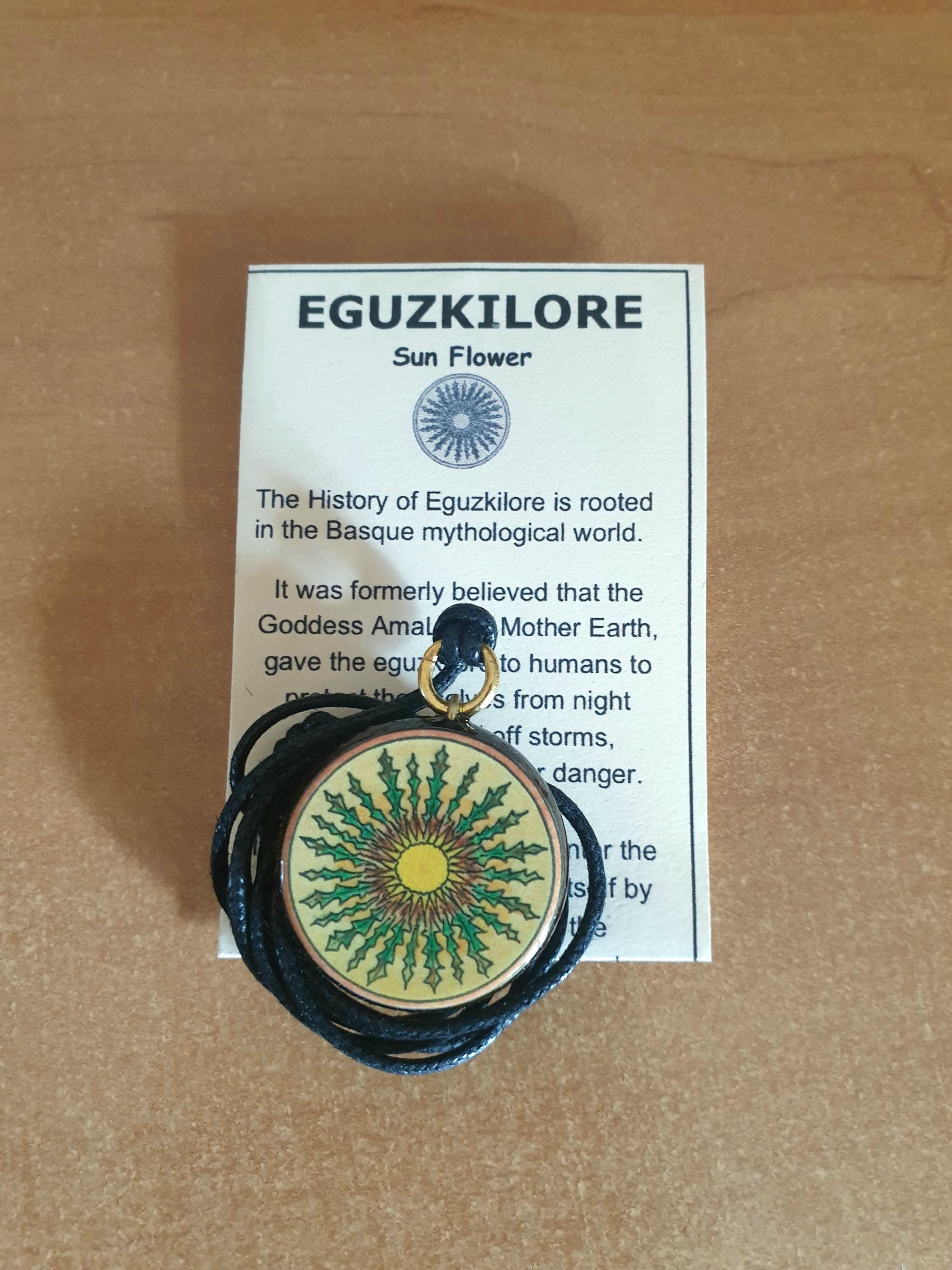 Eguzkilore in Wood, Cotton Cord and Sliding Knots, Protective Talisman Pendant, Basque Symbolism, Basque Jewelry.