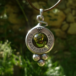 Dionysos Sundial Pendant, Dionysus Sundial, Dionysos Sonnenuhr, Solar Time Clock, Sonnenzeituhr, Solar Time Clock, Sundial Necklace.