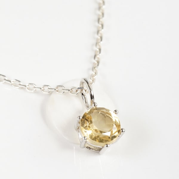Collier citrine naturelle avec pendentif et chaine bijou pour femme, en argent 925/1000.