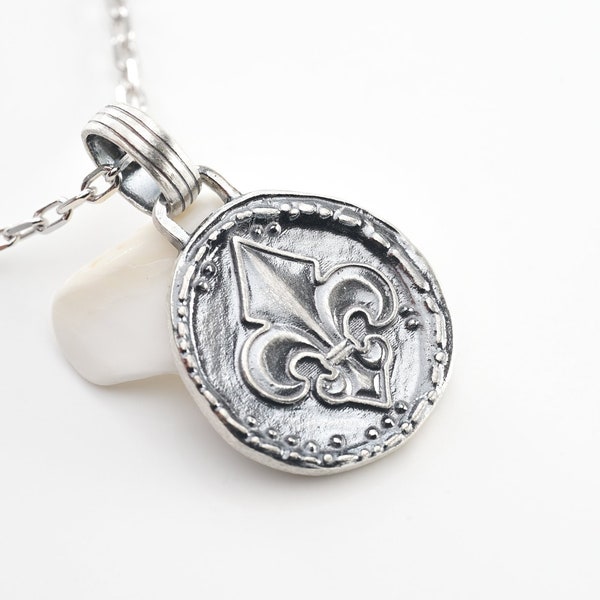 Fleur-de-lis necklace, pendant and chain in 925/1000 silver, men's jewelry.
