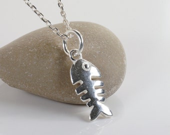 Fish necklace with pendant and silver chain for the summer, the beach and the ocean.