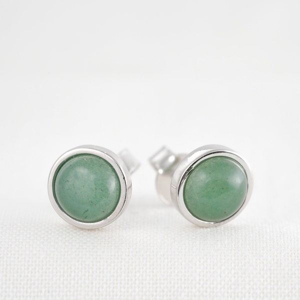 cabochon and silver aventurine earring. Small minimalist jewel with green stone for women.