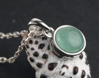 6 mm grüne Aventurin-Cabochon-Halskette aus 925er Silber – Minimalistischer Naturschmuck für Frauen – Grüner Edelsteinanhänger.
