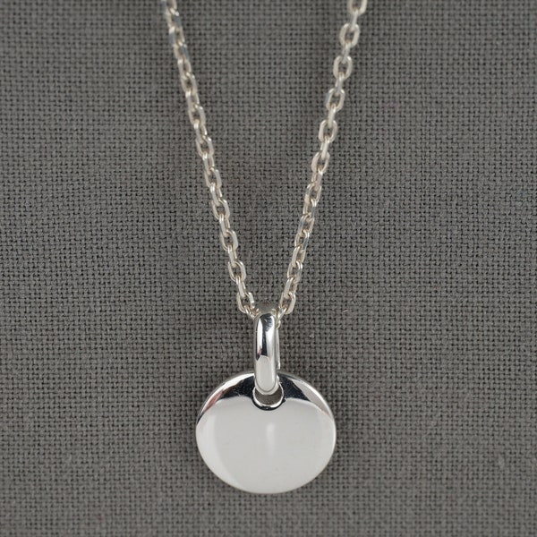 Silver round layering necklace, minimalist m&m's shape stackable pendant for women necklace.