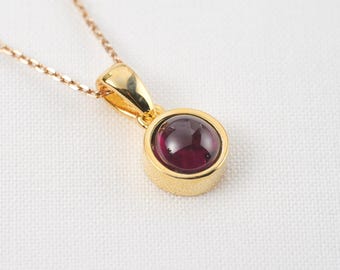 Natuurlijke granaat collier (cabochon) met hanger en gouden ketting, juweel met rode steen voor dames.