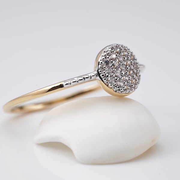 Bague  avec brillant plaqué or (3 microns d'épaisseur), bague diamant minimaliste pour femme.