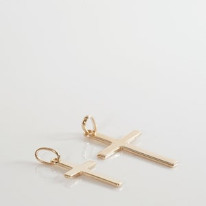 Kreuzkette mit kleinem Anhänger, 18K vergoldet | Katholisches und christliches Kreuz