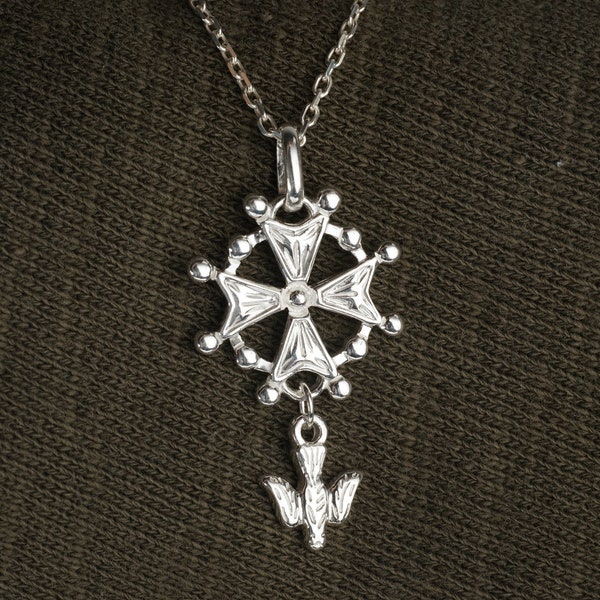 Huguenot cross pendant in silver (protestant cross from the south of France).