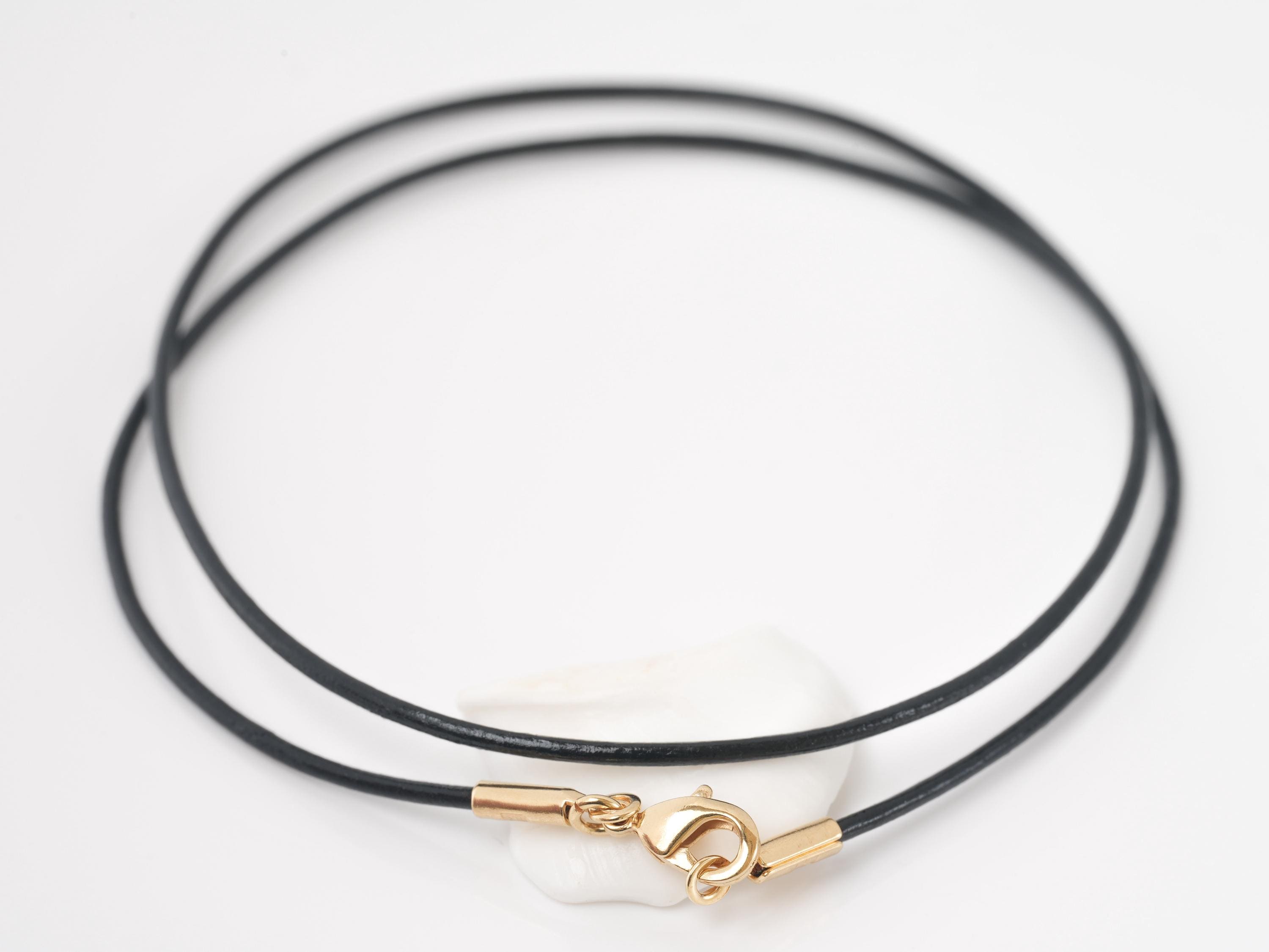 Collana In Cordoncino Di Pelle Liscia Nera – Larghezza 1,2 Mm, Lunghezza 42 Cm – Chiusura A Moschettone Placcato Oro – Unisex