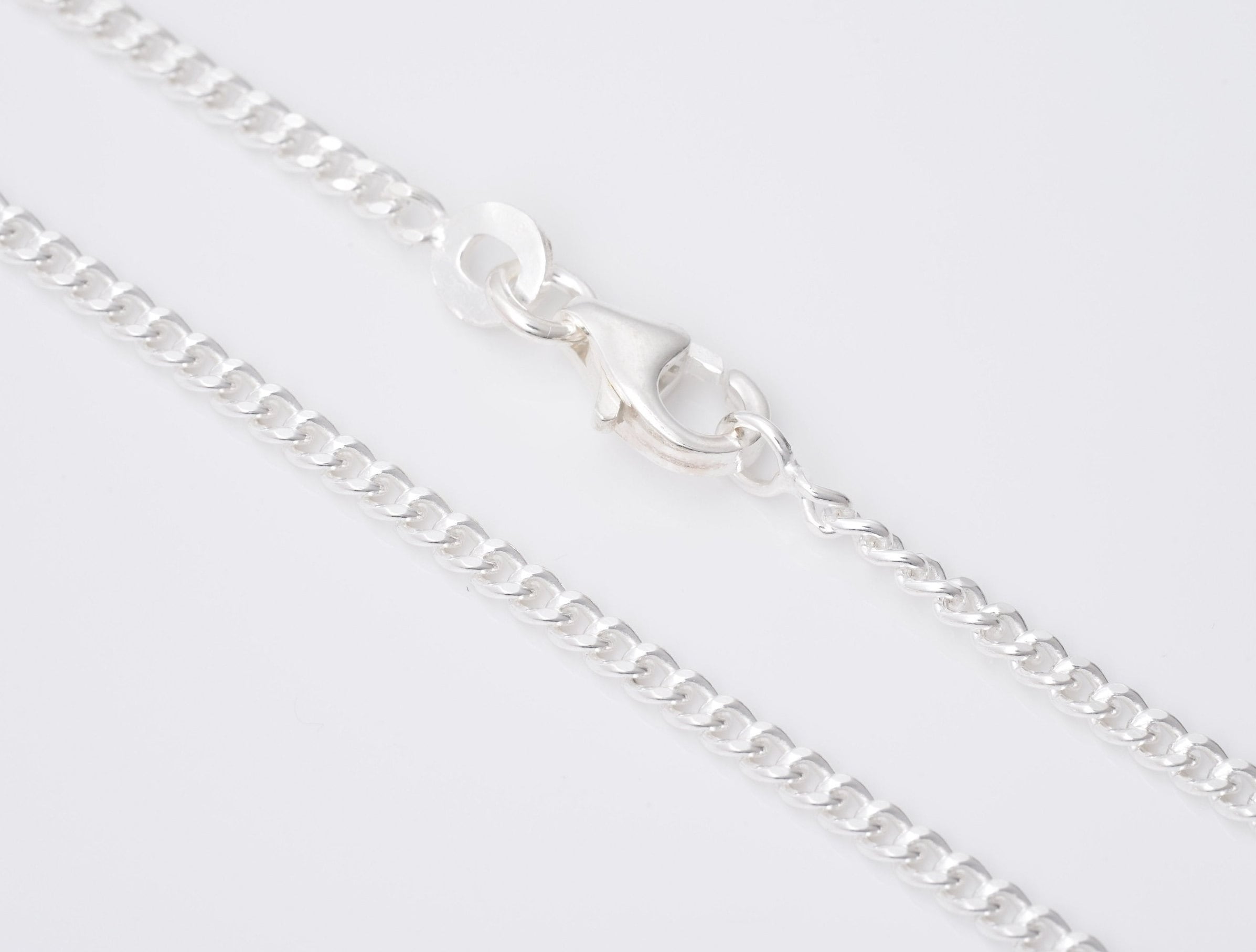 Silver chain 2.1mm, 4-sided diamond-cut curb chain, thickness 2.1mm, length: 40 to 80cm.
