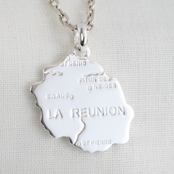 Collier île de la réunion  avec pendentif et chaine en argent, bijou minimaliste pour homme et femme.