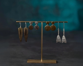 Becki - Suporte para Brincos em Latão Maciço para Vários Pares – Organizador de Joias Minimalista para Boutiques, Designers de Joias e Decoração Doméstica