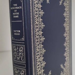 Vintage 1982 De klokkenluider van de Notre-dame Victor Hugo gilde uitgeverij prachtig goud verguld versierd hardcover hardcover cadeau aanwezig