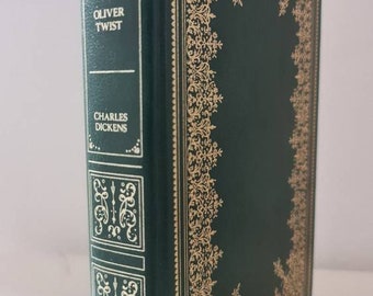 Vintage 1979 Oliver Twist Charles Dickens guild publishing gorgeous gold gilt decorated