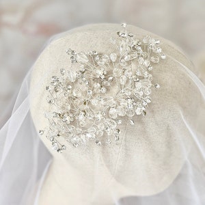 Accessoires pour cheveux de mariée | Postiche de mariage | Bandeau en cristal | Peigne à chignon bas | HALO DE LA MARIÉE FRANCESCA©