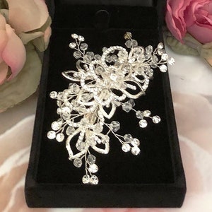 Coiffure de mariage, accessoires de cheveux de mariée, peigne en cristal, casque de mariée en argent CARLING CLIP©