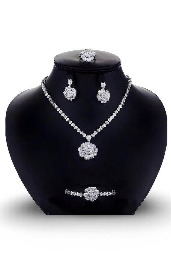 ROSES 4-piece Swarovski Crystal Jewelry Set, Bridal Accessories - Etsy
