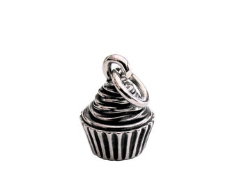 Muffin pendant 925 sterling silver pastry baker cupcake charm kitchen gift kitchen jewelry necklace Pan Charm Mother's Day Gift Bake Cook