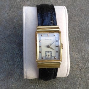 Vintage 18K Gold Hamilton ‘Gordon’ Mechanical Tanq Style Wristwatch, ca. 1941