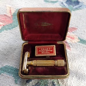 Gillette Aristocrat Gold Plate Razor with Original Travel Case, ca. 1940s