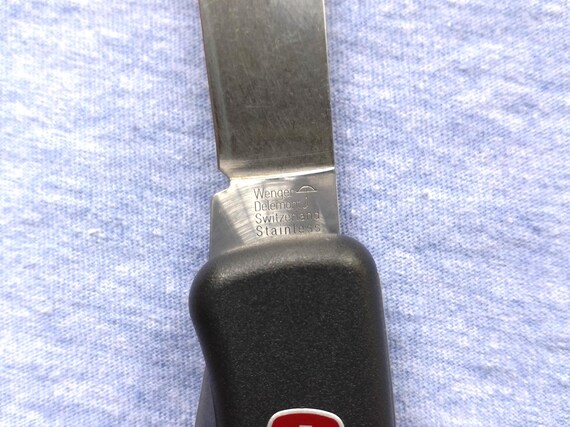 Vintage Wenger Swiss Army Ranger 06 Mountaineer Multi-tool